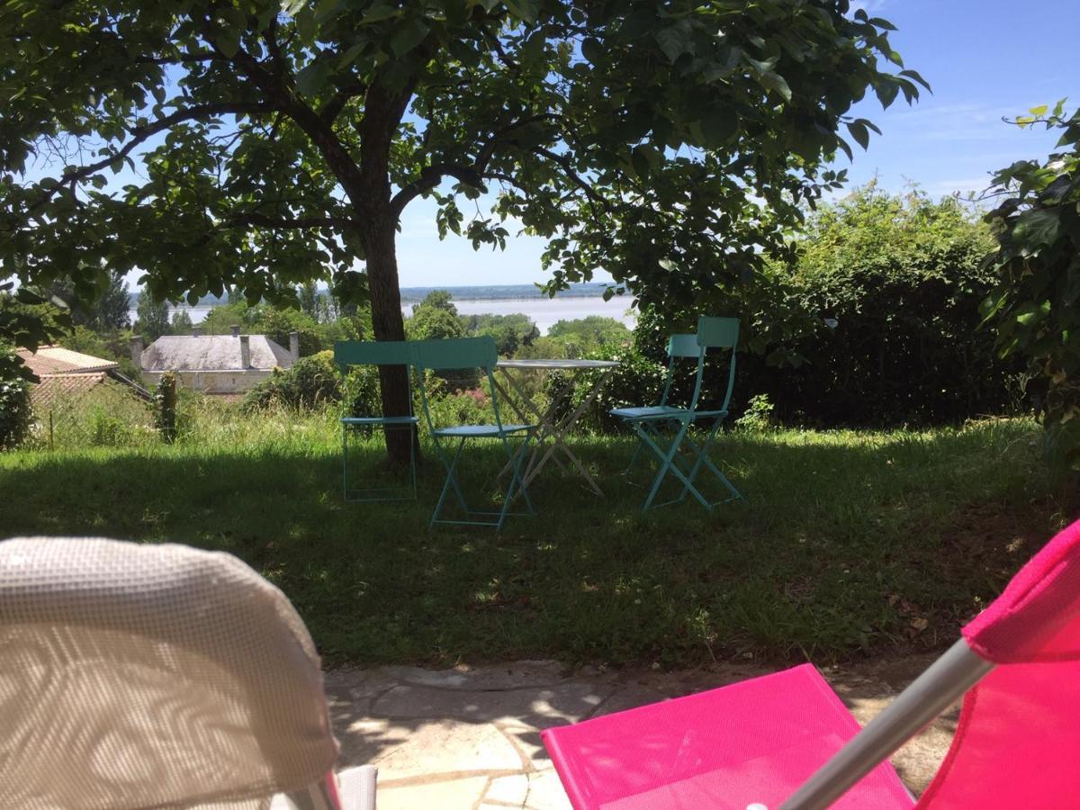 Plassac  Appartement Avec Vue Panoramique Sur L'Estuaire De La Gironde מראה חיצוני תמונה