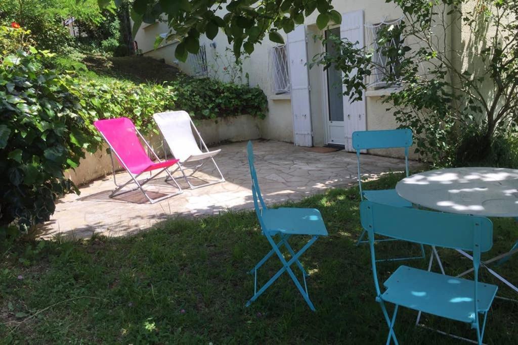 Plassac  Appartement Avec Vue Panoramique Sur L'Estuaire De La Gironde מראה חיצוני תמונה