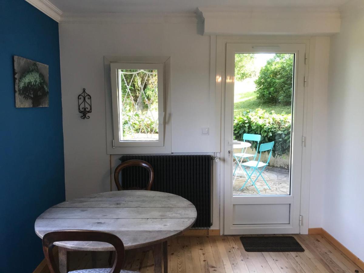 Plassac  Appartement Avec Vue Panoramique Sur L'Estuaire De La Gironde מראה חיצוני תמונה