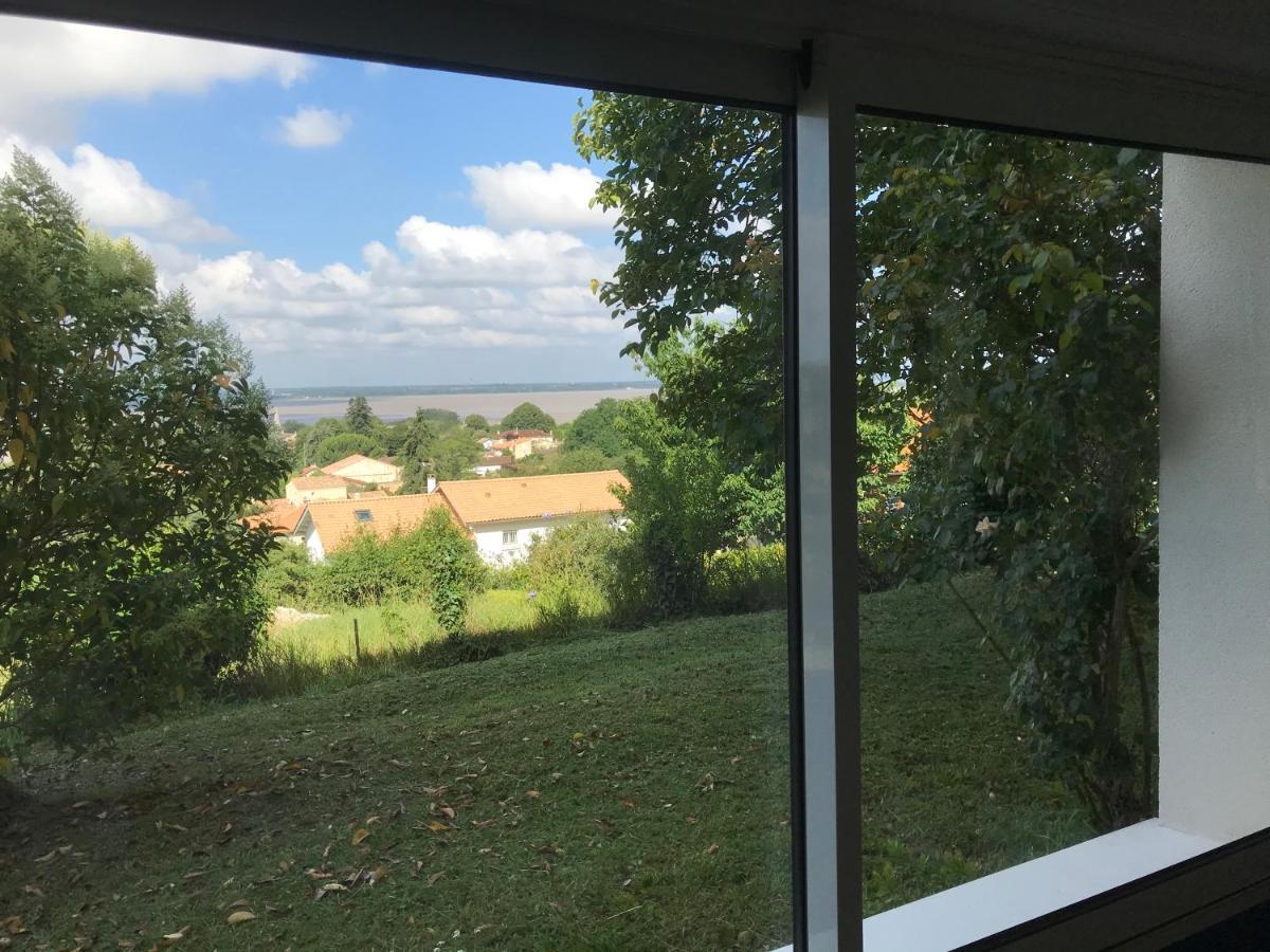 Plassac  Appartement Avec Vue Panoramique Sur L'Estuaire De La Gironde מראה חיצוני תמונה